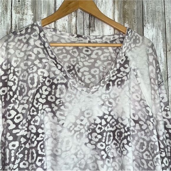 Jodifl White Leopard High Low Long Sleeve Blouse - Picture 4 of 6